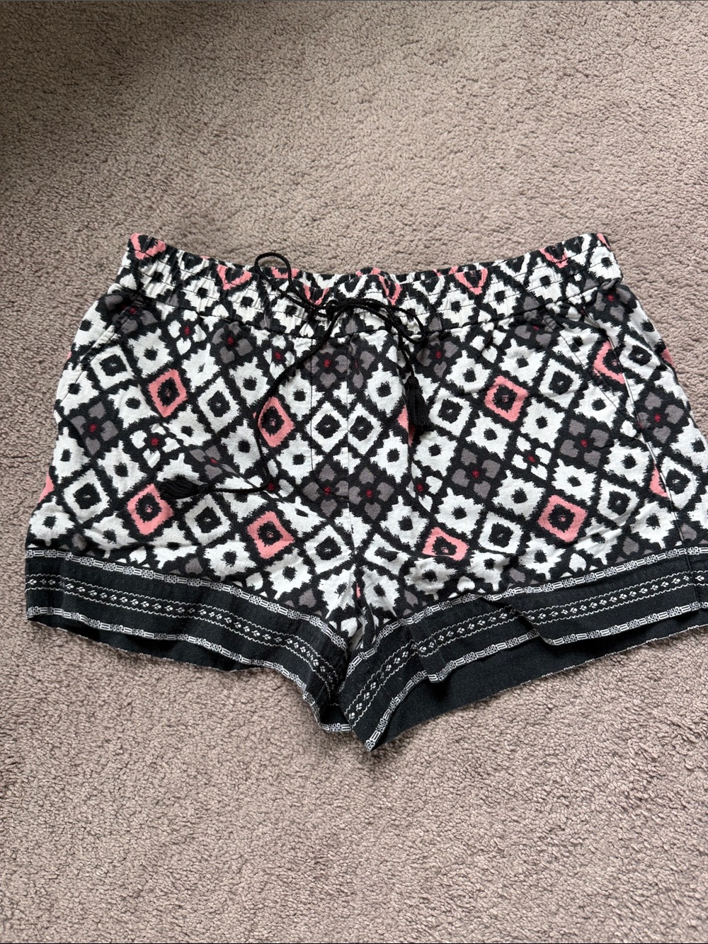 LOFT Black and White Printed Lounge Shorts